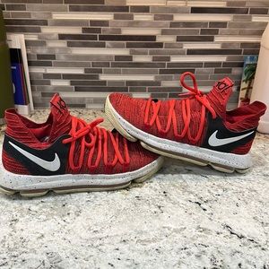 Men’s Nike KD tennis shoes size 10.5